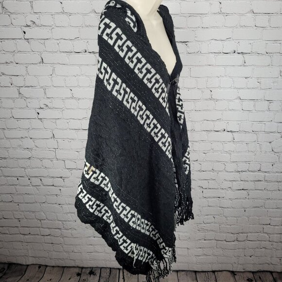 Free People Black White Hooded Toggle Boho Fringe Cape Sweater One Size O/S - Picture 12 of 13